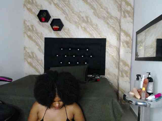 Issa-love webcam