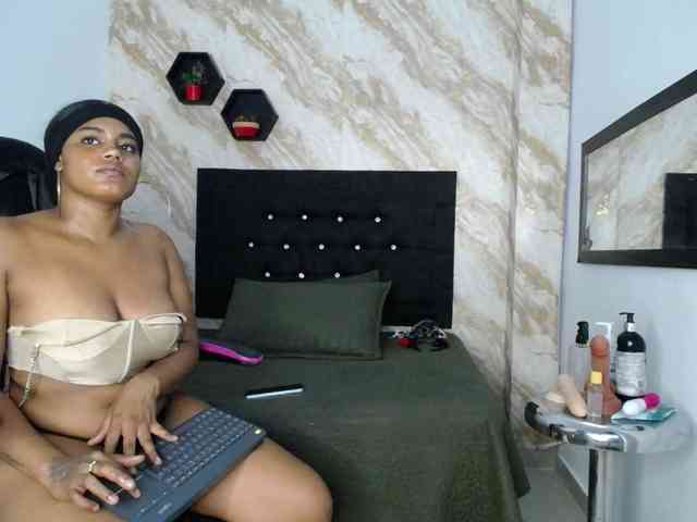 Issa-love webcam