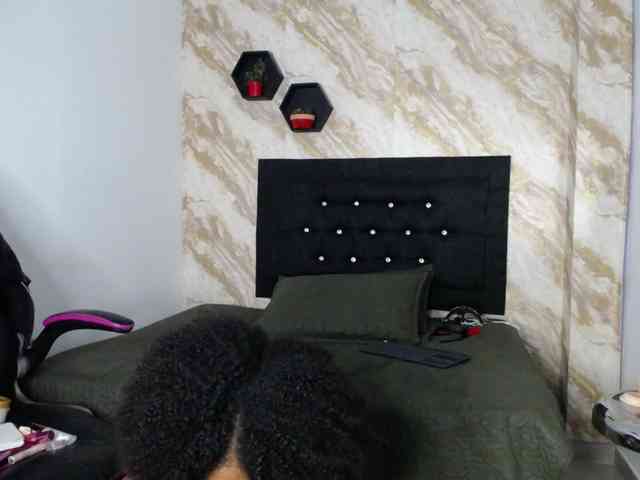Issa-love webcam
