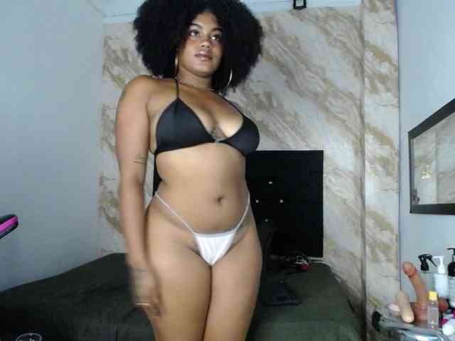 Modelo: Issa-love