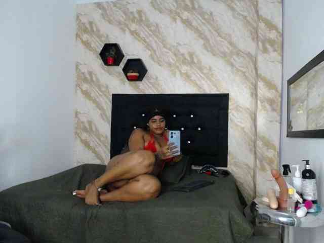 Issa-love webcam