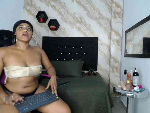 Issa-love webcam