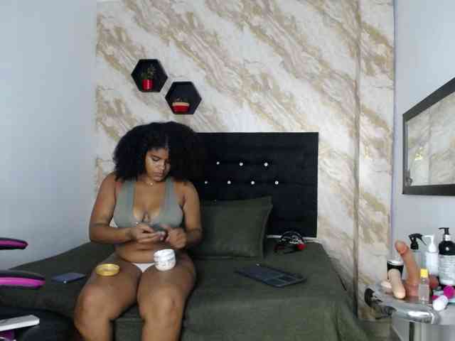 Issa-love webcam