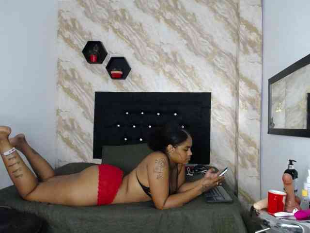 Issa-love webcam