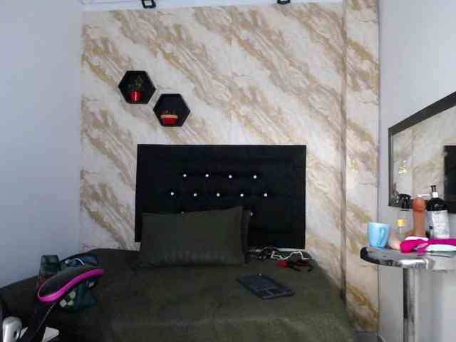 Issa-love webcam
