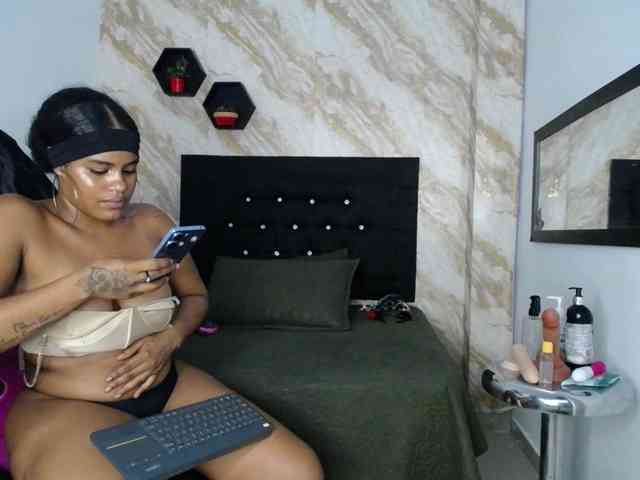 Issa-love webcam