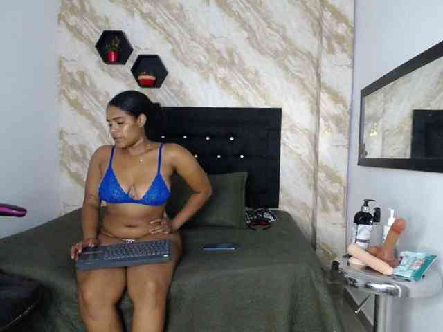 Issa-love webcam