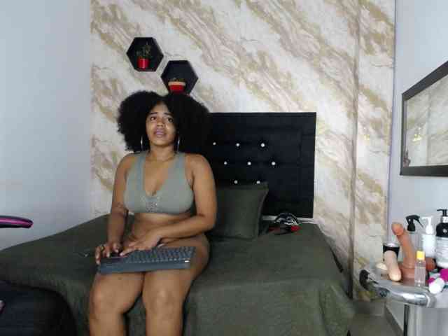 Model: Issa-love