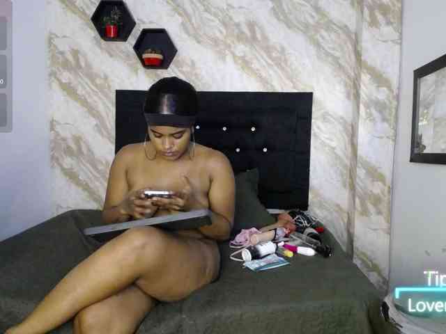 Issa-love webcam