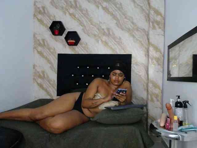 Issa-love webcam