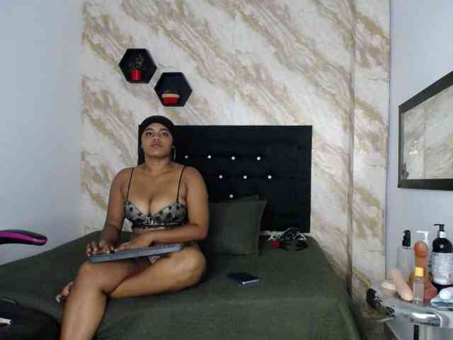 模特: Issa-love