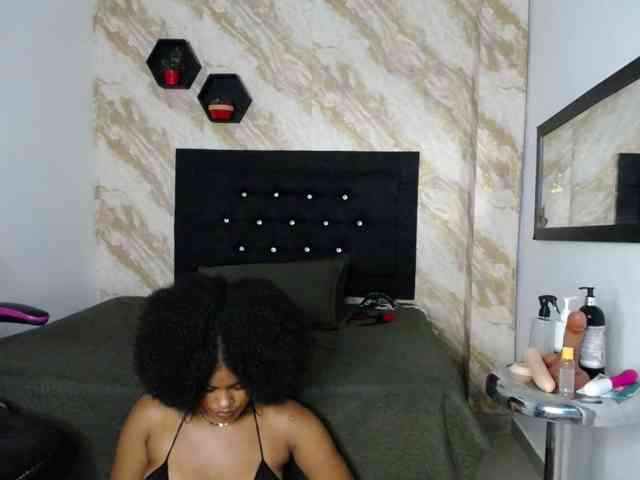 Issa-love webcam
