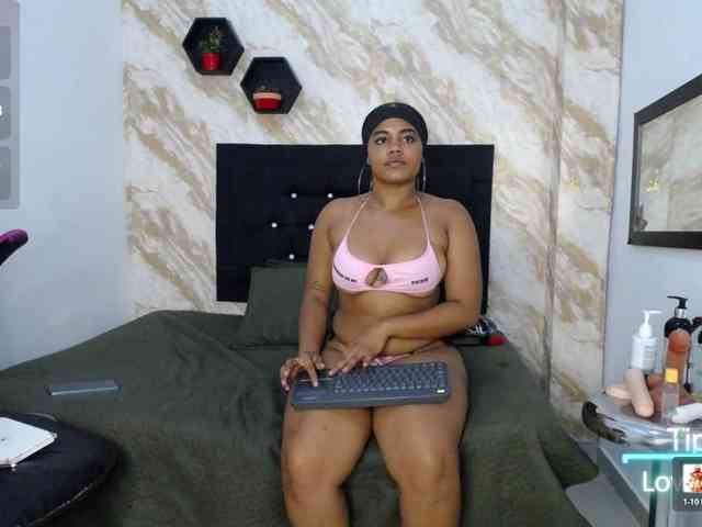 Issa-love webcam
