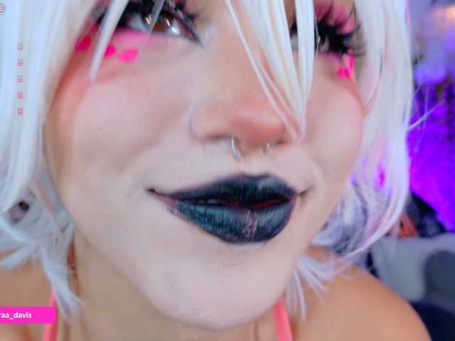 Zaradavis live cam on BongaCams