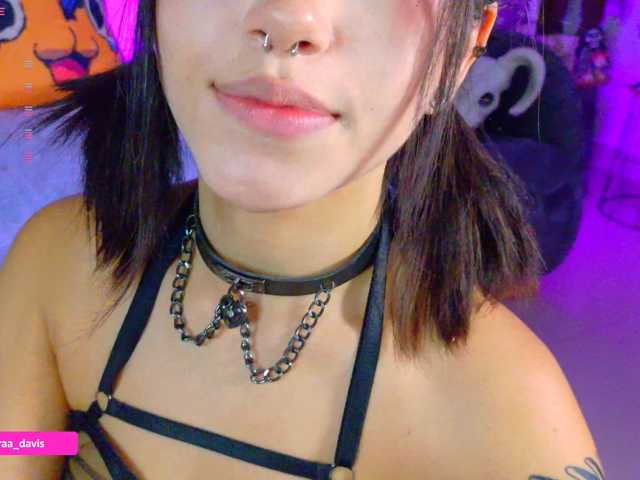 Zaradavis live cam on BongaCams