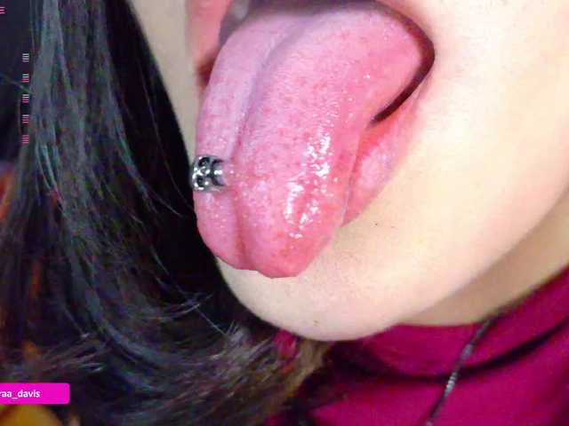 Zaradavis live cam on BongaCams
