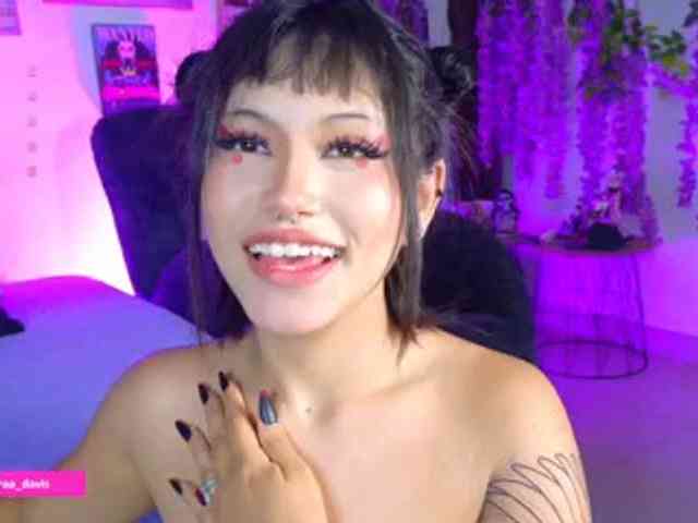 zaradavis's live room