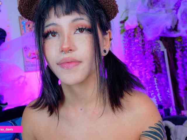 zaradavis's live room