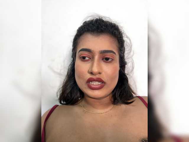 EleenaTylor live cam on BongaCams