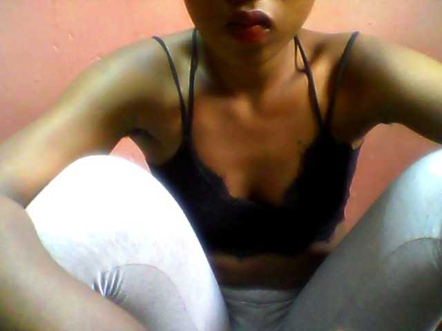 valeria223 live cam on BongaCams