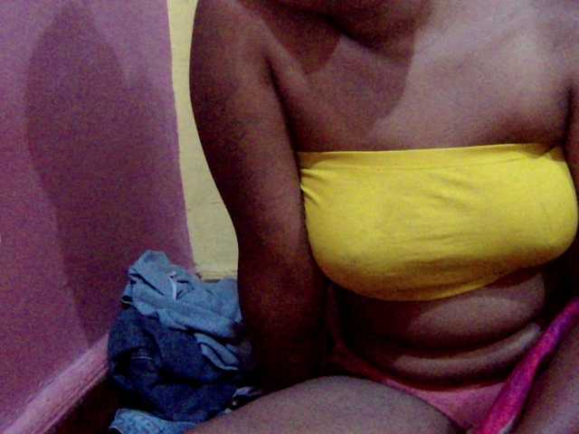 valeria223's BongaCams show and profile