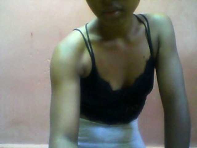 valeria223, en directo ahora en BongaCams