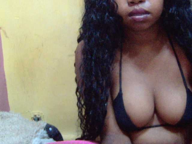 valeria223 live cam on BongaCams