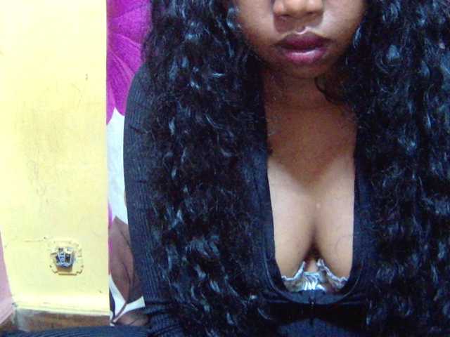 valeria223 live cam on BongaCams
