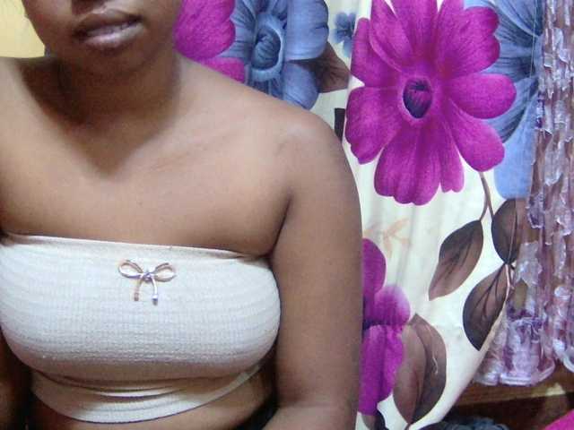 valeria223 live cam on BongaCams