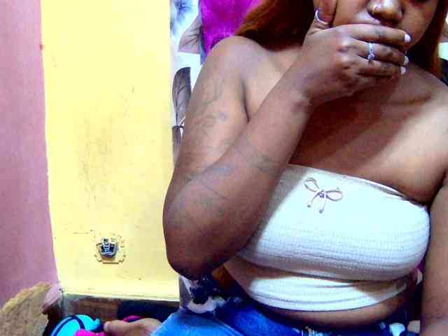 valeria223 webcam