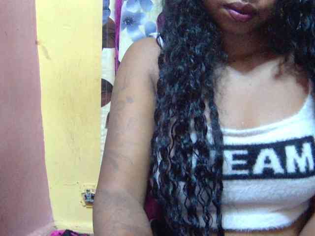 valeria223 webcam