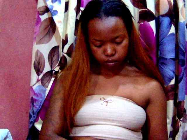 valeria223 webcam