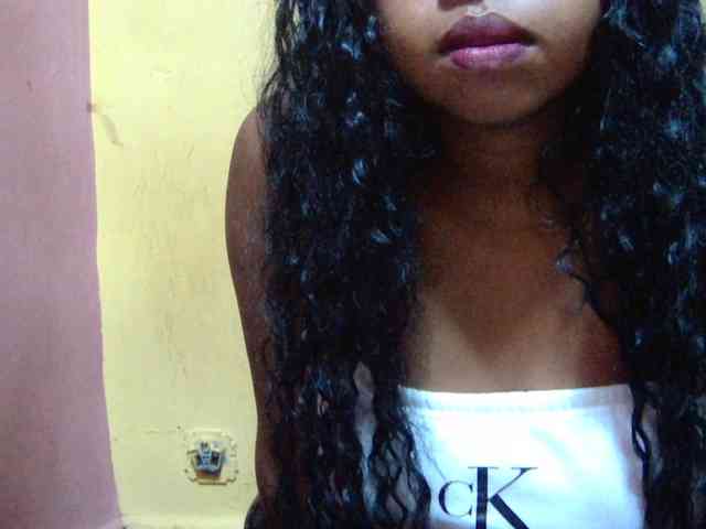 valeria223 webcam