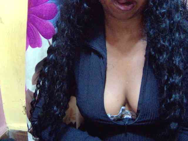 valeria223 webcam