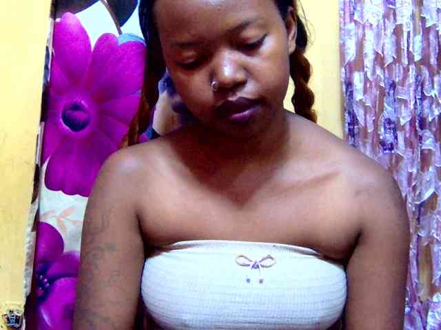 valeria223 webcam