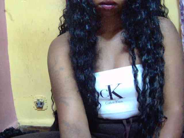 valeria223 webcam