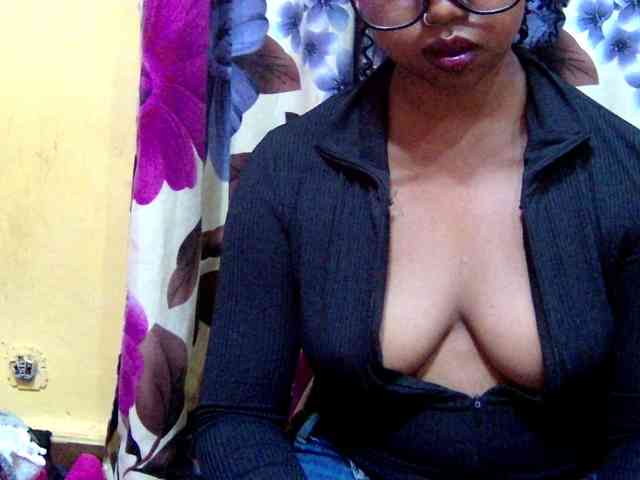 valeria223 webcam