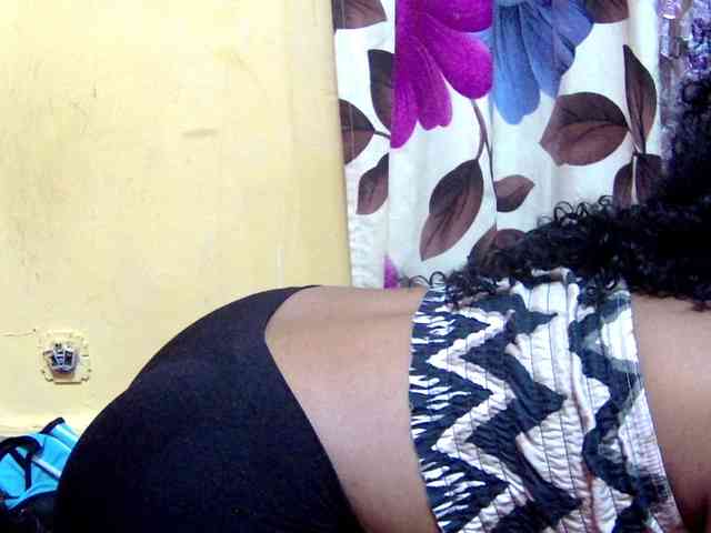 valeria223 Live Webcam on BongaCams
