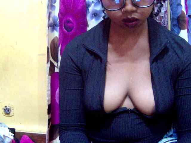valeria223 webcam