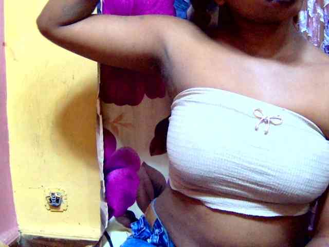 valeria223 webcam