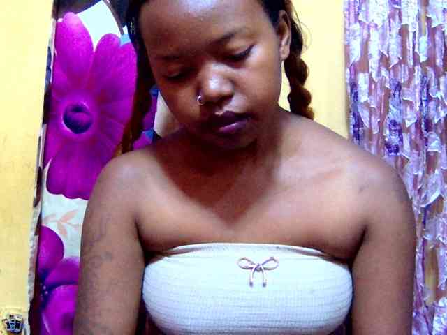 valeria223 webcam