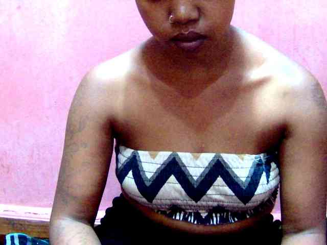 valeria223 webcam