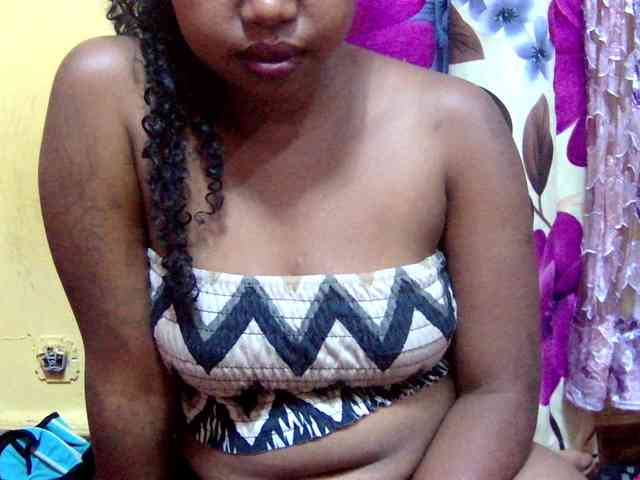valeria223 webcam