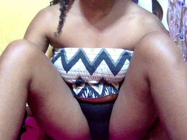 valeria223 Live Webcam on BongaCams