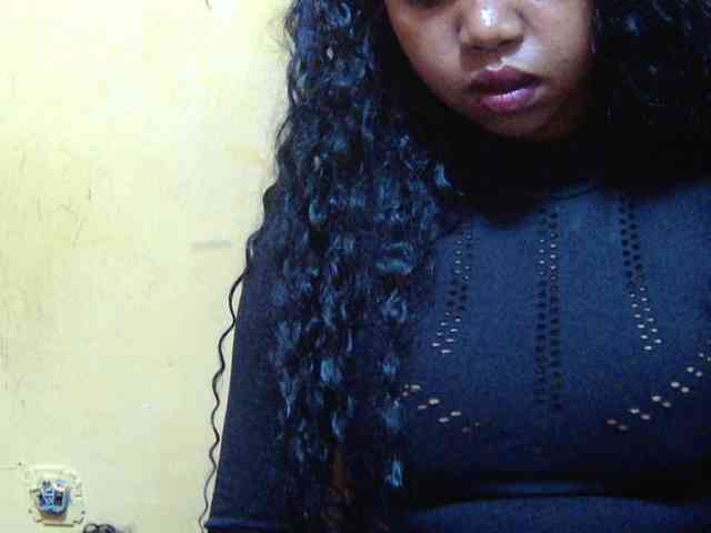 valeria223 webcam