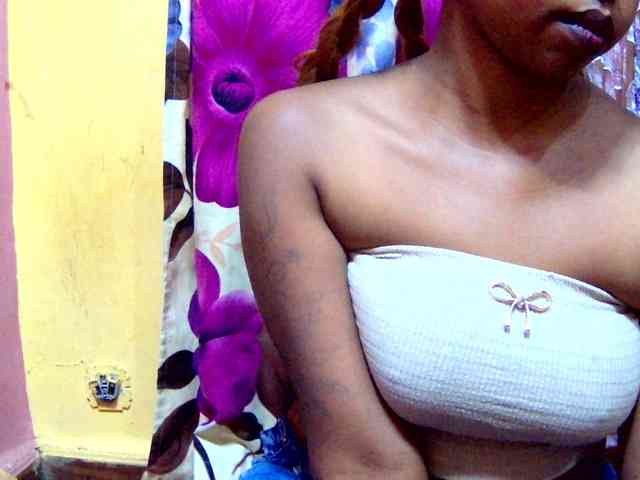 valeria223 webcam