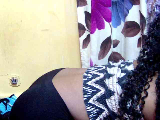 valeria223 Live Webcam on BongaCams