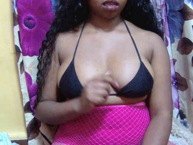 valeria223 webcam