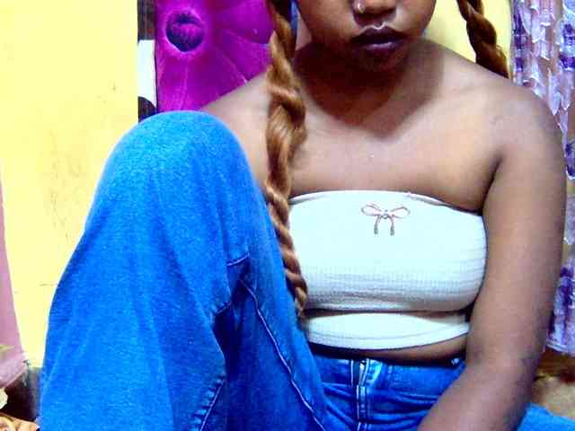 valeria223 webcam