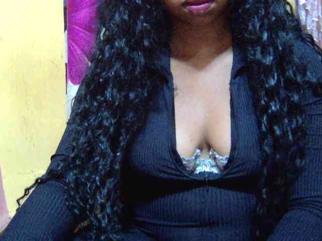 valeria223 webcam